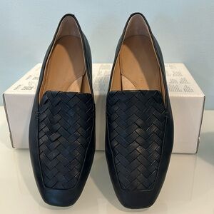 Banana republic leather navy flat shoes loafers